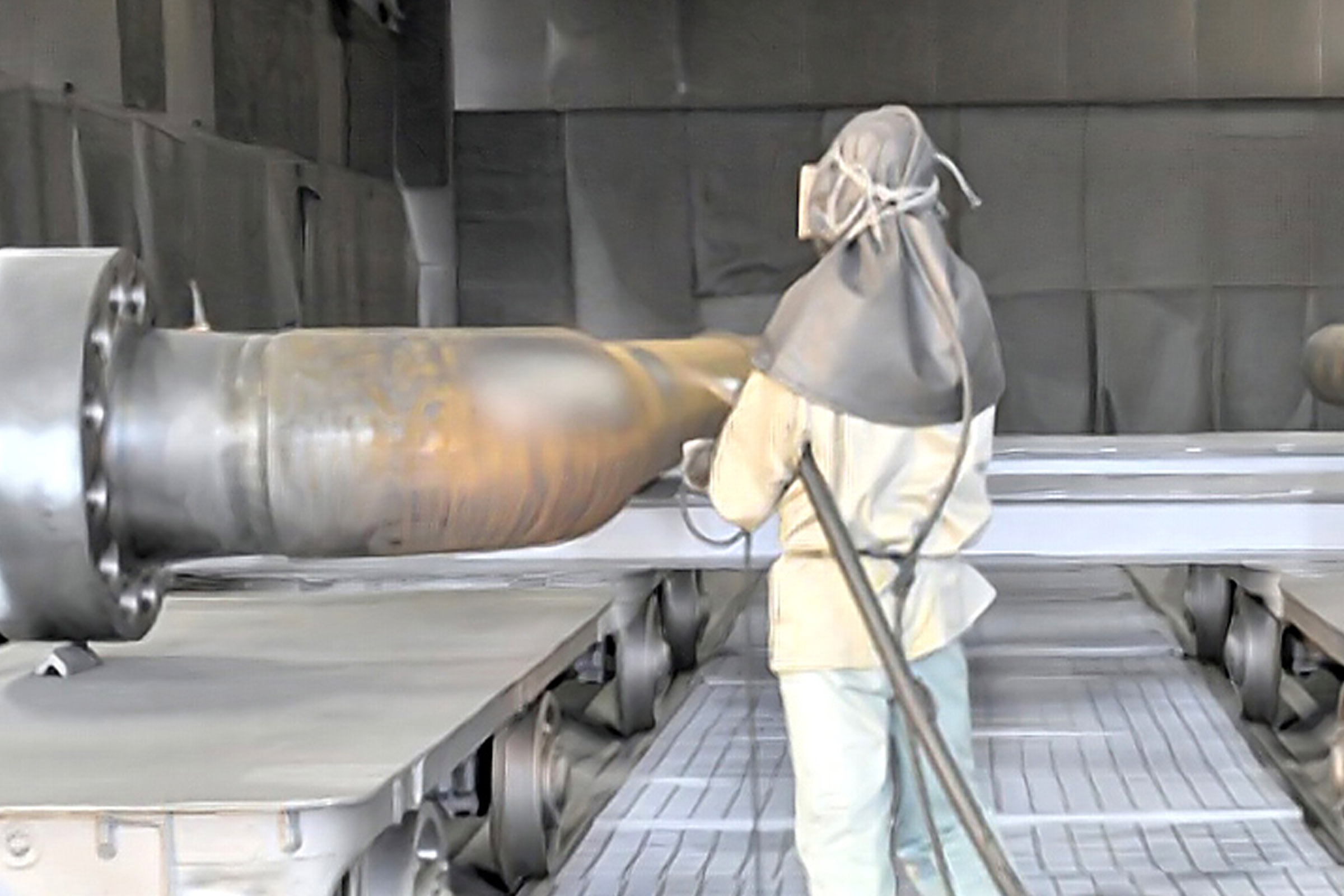 私たちは、日々進化を遂げる新進気鋭の総合塗装工事企業です。戸建住宅からマンション、民間施設、商業施設まで。一級塗装技能士のプロフェッショナル職人集団が卓越した技術が外壁・屋根に活力を取り戻します。外壁・屋根の塗装・防水工事の事なら私たち上康工業にお任せください