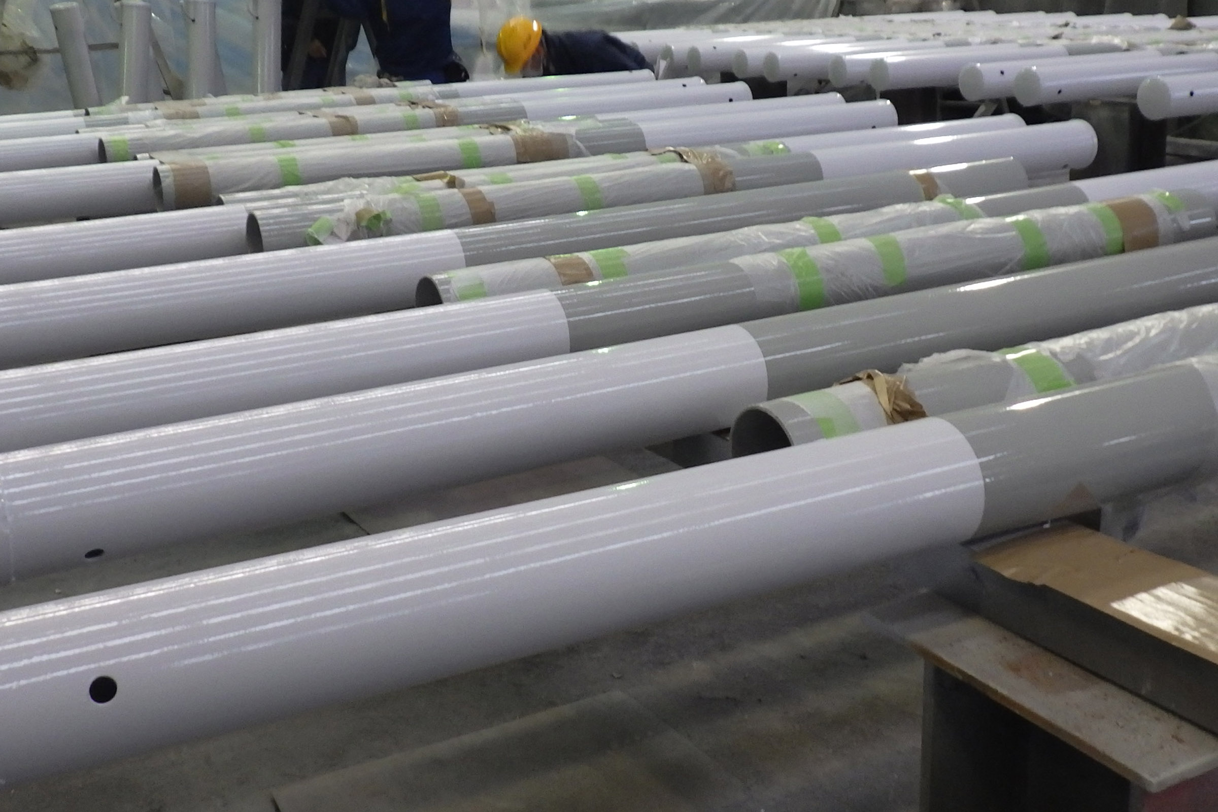 私たちは、日々進化を遂げる新進気鋭の総合塗装工事企業です。戸建住宅からマンション、民間施設、商業施設まで。一級塗装技能士のプロフェッショナル職人集団が卓越した技術が外壁・屋根に活力を取り戻します。外壁・屋根の塗装・防水工事の事なら私たち上康工業にお任せください